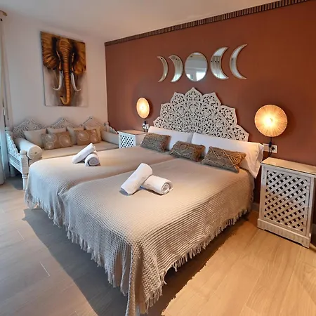 Wonderstays Lucia Villa *