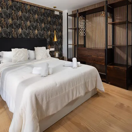 Wonderstays Lucia Villa *