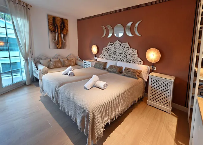 Wonderstays Lucia Villa *
