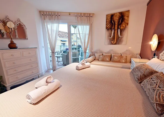 Wonderstays Lucia *