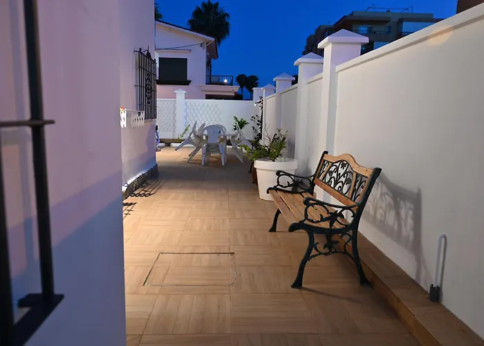 Wonderstays Lucia Villa