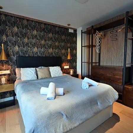 Вилла Wonderstays Lucia *
