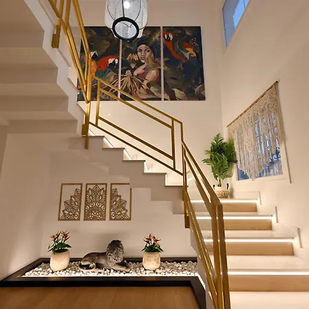 Вилла Wonderstays Lucia *