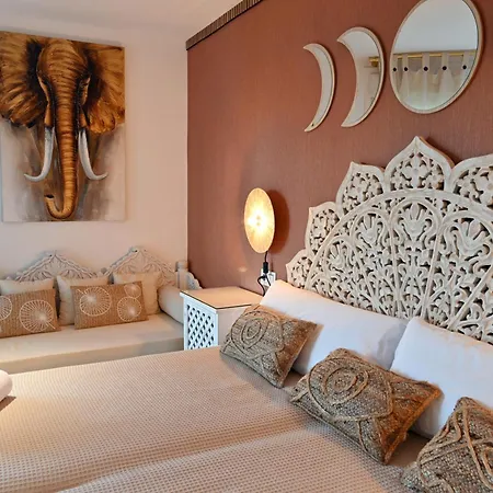 Вилла Wonderstays Lucia *